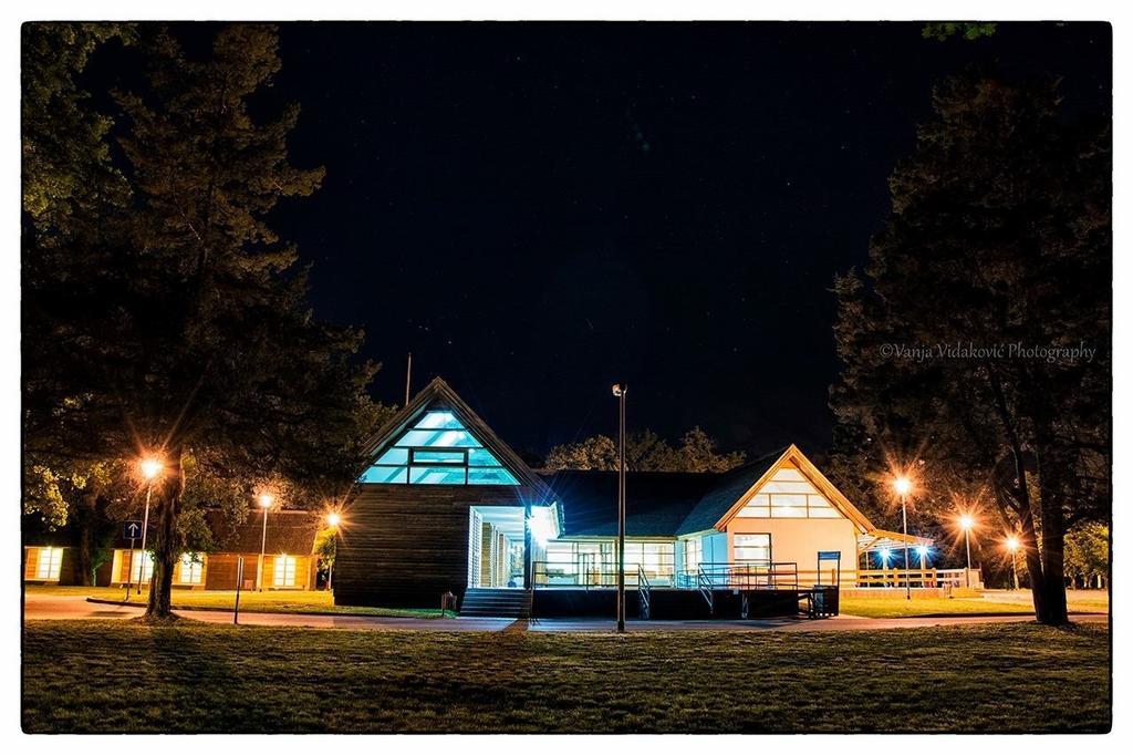 Vukovarska Kuca Hotel Esterno foto